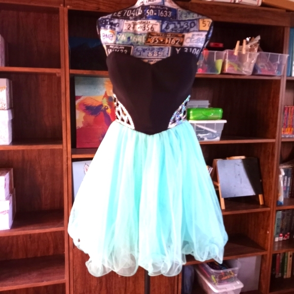 Gorgeous strapless dress - Picture 1 of 8